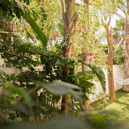 Million Flowers Protaras Exterior photo